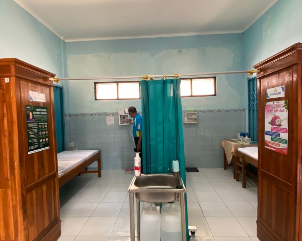Ruang UKS Sekolah